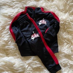 Nike matching set 12m
